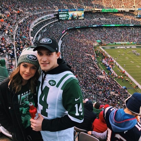 Julie Tsirkin and Gavi Reichman watched the New York Jets match.